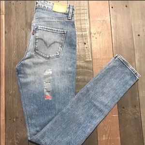 Women’s 25 X 34 Levi’s high rise skinny